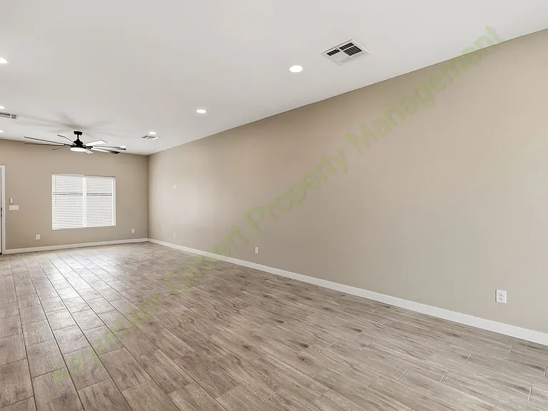 511 E 8th Ave #101 — Photo 11