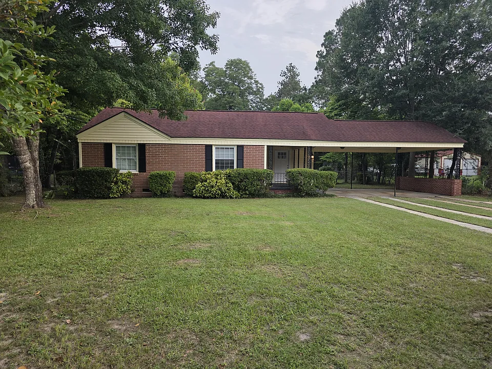 210 Thomas Dr