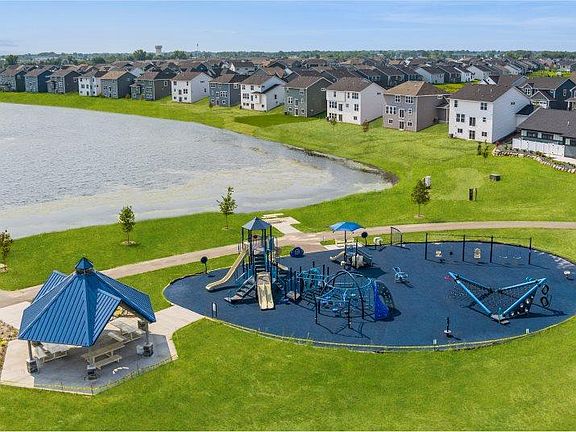 4th image of 2107 Balsam Way