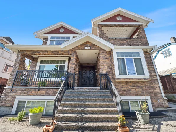 1711 6th Ave, New Westminster, BC V3M 2C8