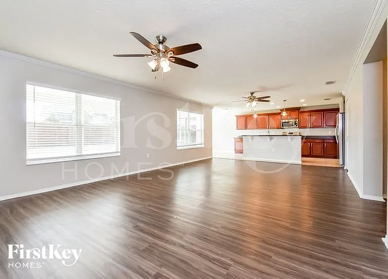 13509 Laranja St — Photo 3