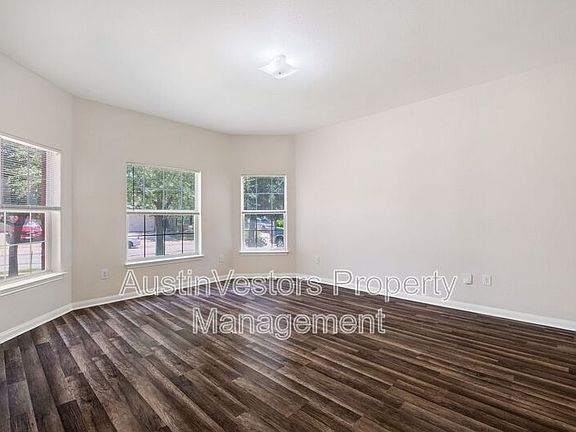 5th image of 19420 James Manor St