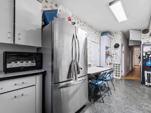 1408 Avenue L image 13 of 20