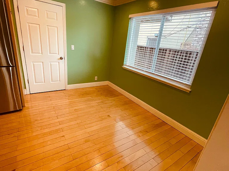 4139 Linwood Dr — Photo 10