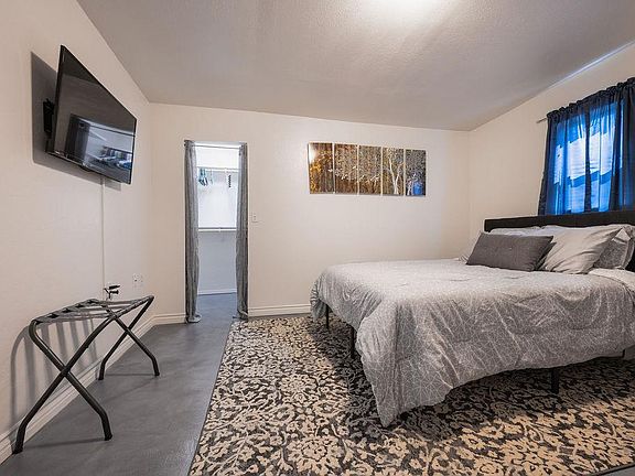 4th image of 2632 W Tolosa Cir