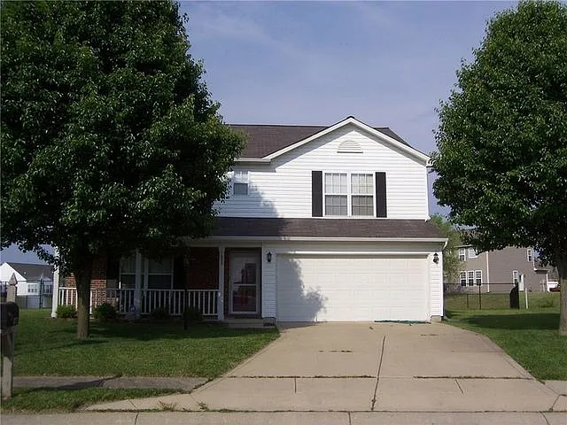 1072 Hazelwood Dr photo 1