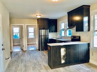 917 College Pl, Flushing, NY 11356