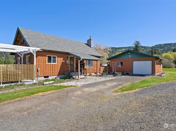 570 Bond Road, Castle Rock, WA 98611