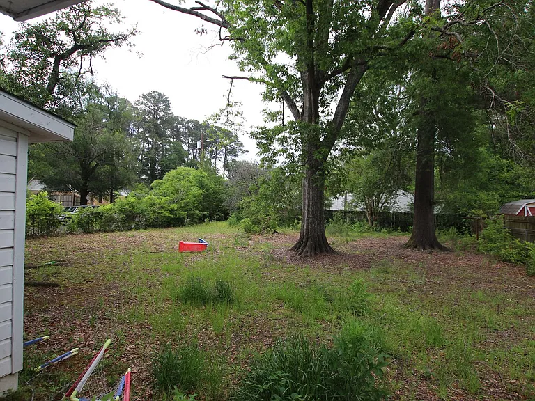 2104 Sunnybrook Dr — Photo 20