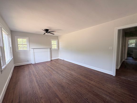 3rd image of 729 Julian St