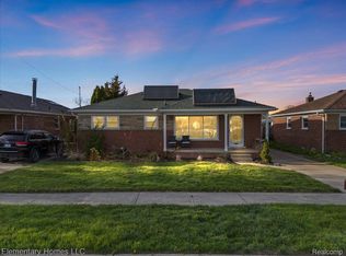 22619 E Eleven Mile Rd, Saint Clair Shores, MI 48081