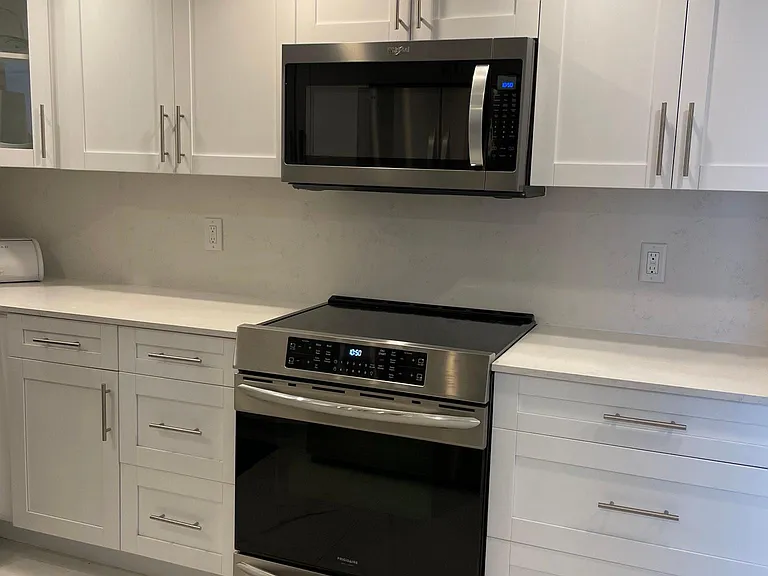 5600 Collins Ave #6D — Photo 9