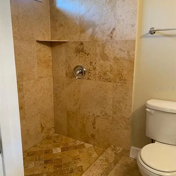 1351 Glenwick Dr — Photo 15