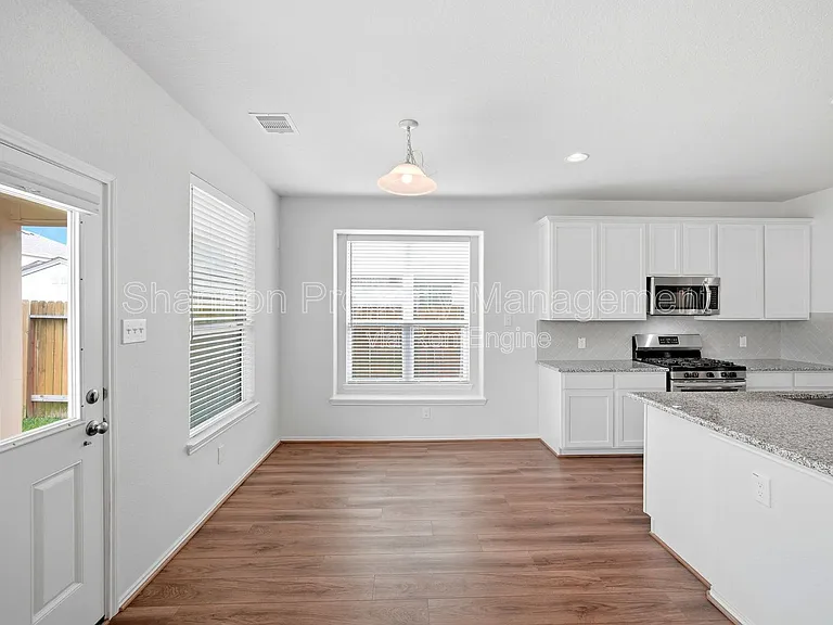 5309 Camerford Ct — Photo 14