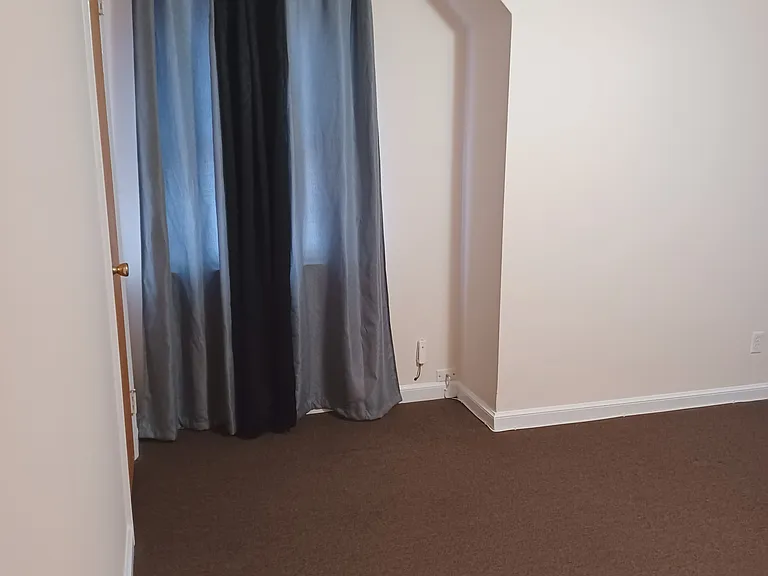 429 Burton Ave #B — Photo 11