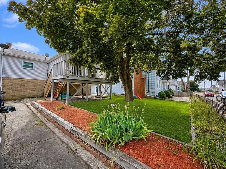 31 Foster St — Photo 21