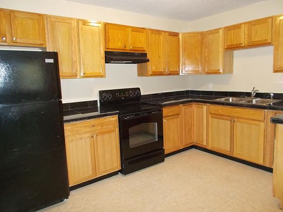 4th image of 7981 67th St N