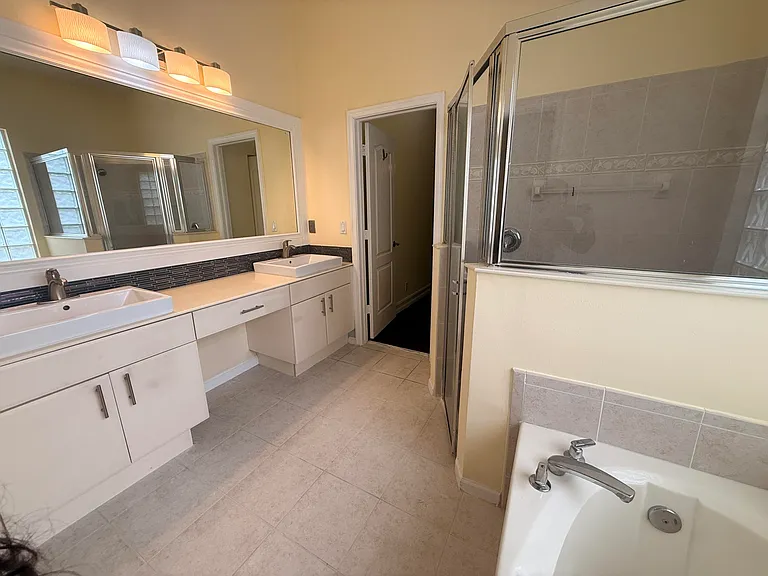 10372 Old Winston Ct — Photo 15