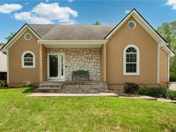 11917 Virginia Ave, Kansas City, MO 64146