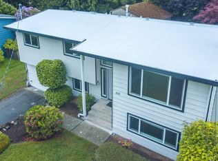 8618 NE 137th St, Kirkland, WA 98034