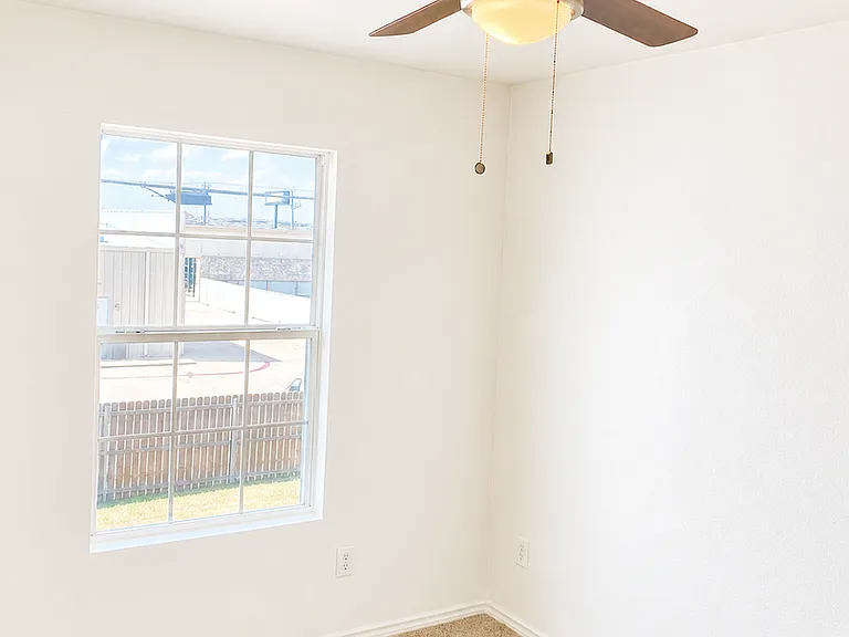 3902 Gus Dr — Photo 7