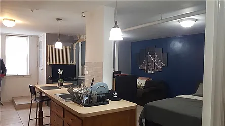 Rented by Space Marketing Shop