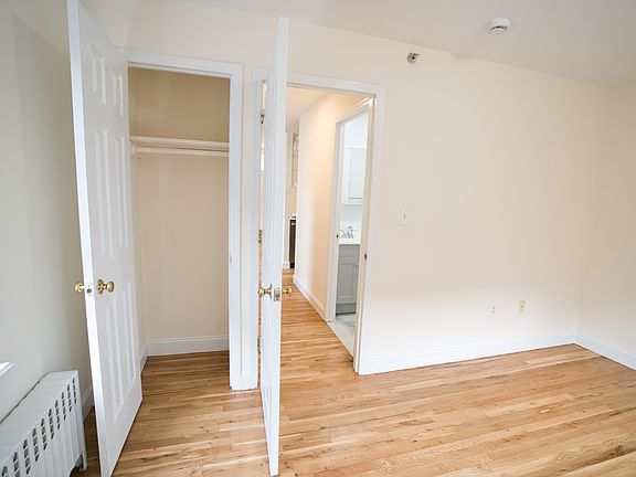 5th image of 55 Sip Ave #Aa