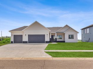 1562 75th Ave S, Fargo, ND