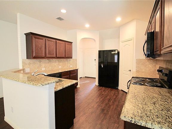 5th image of 5101 Adamstown Pl