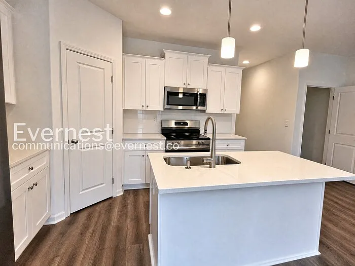 2026 McDonald Dr — Photo 5