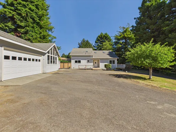 955 Westgate Dr, Eureka, CA 95503