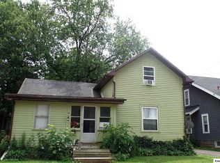 39 W College St, Fredericktown, OH 43019