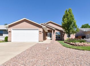 5033 Manor Ridge Dr, Pueblo, CO 81005