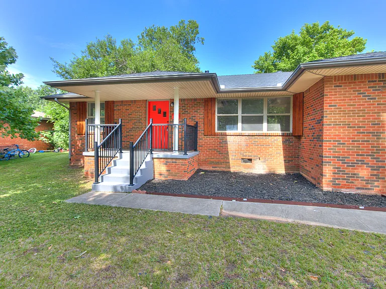 17 Burk Way — Photo 2