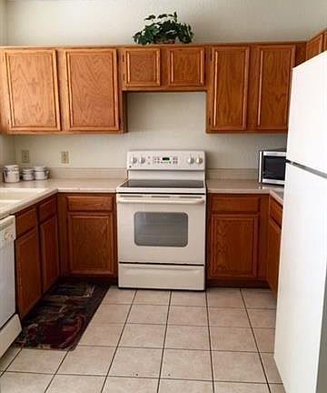 5th image of 1028 Brae Loch Dr