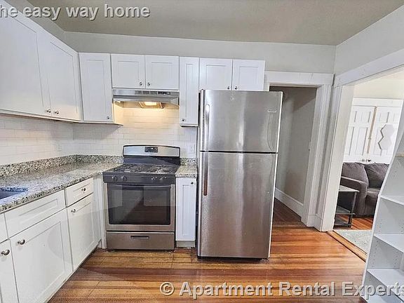 2nd image of 81 Frederick Ave #1