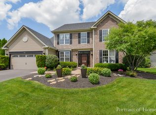 865 Red Clover Dr, Aurora, IL 60504