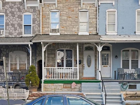 2nd image of 325 Pear St