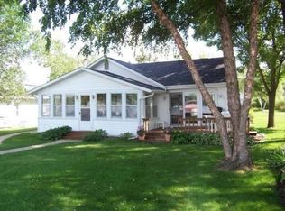N4240 Island Ln, Cambridge, WI 53523