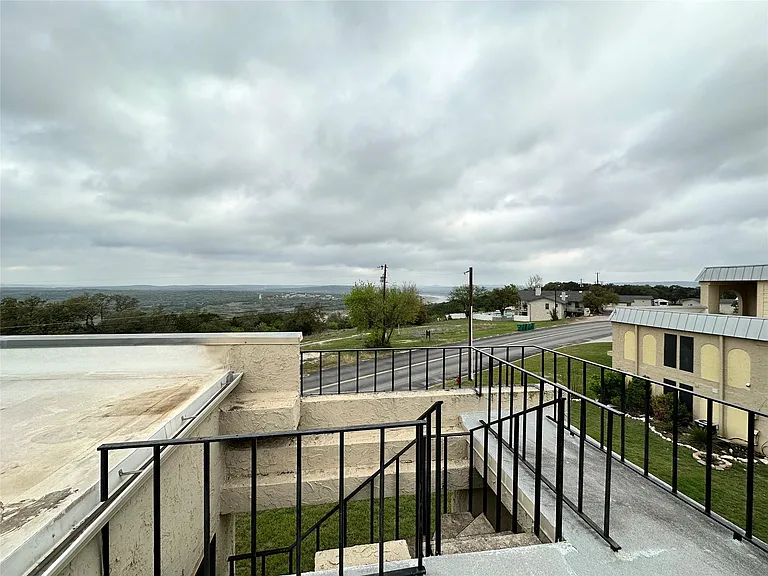 5916 Lago Vista Way #B-10 — Photo 18