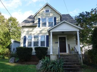 29 Veranda Ave, Hamden, CT 06517