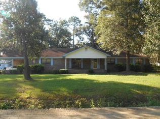8 Bobby Jack Hendley Dr, Lakeland, GA 31635