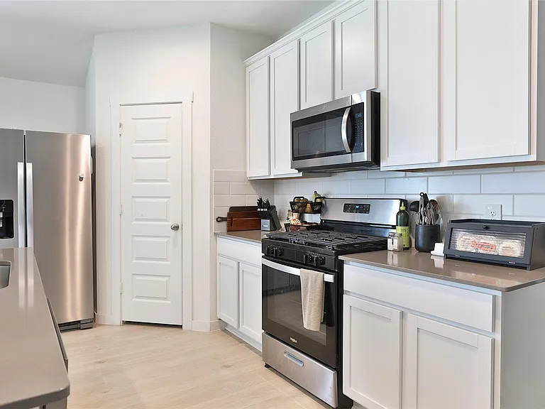 31615 Chollerford Ct — Photo 8