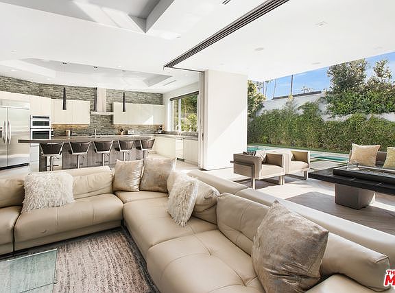 6130 W 5th St, Los Angeles, CA 90048 | Zillow