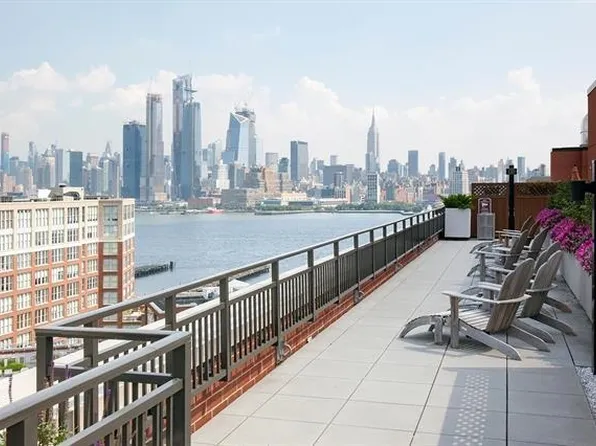 1100 Maxwell Lane image 21 of 31