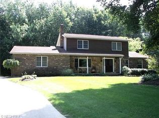 2255 Chimney Ridge Dr, Madison, OH 44057