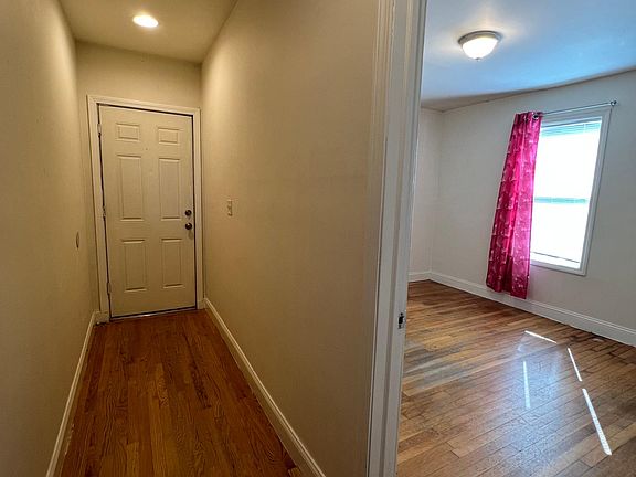 3rd image of 25 Greenwood St #1
