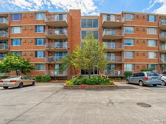2nd image of 2200 S Stewart Ave APT 5F