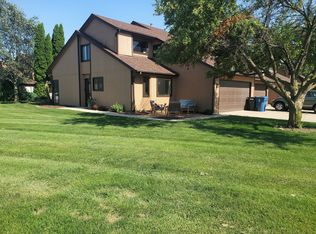 1229 Lakewood Dr APT D, Morris, IL