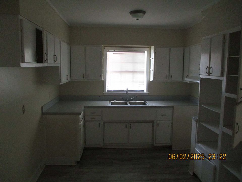 2nd image of 1717 Samford Ave